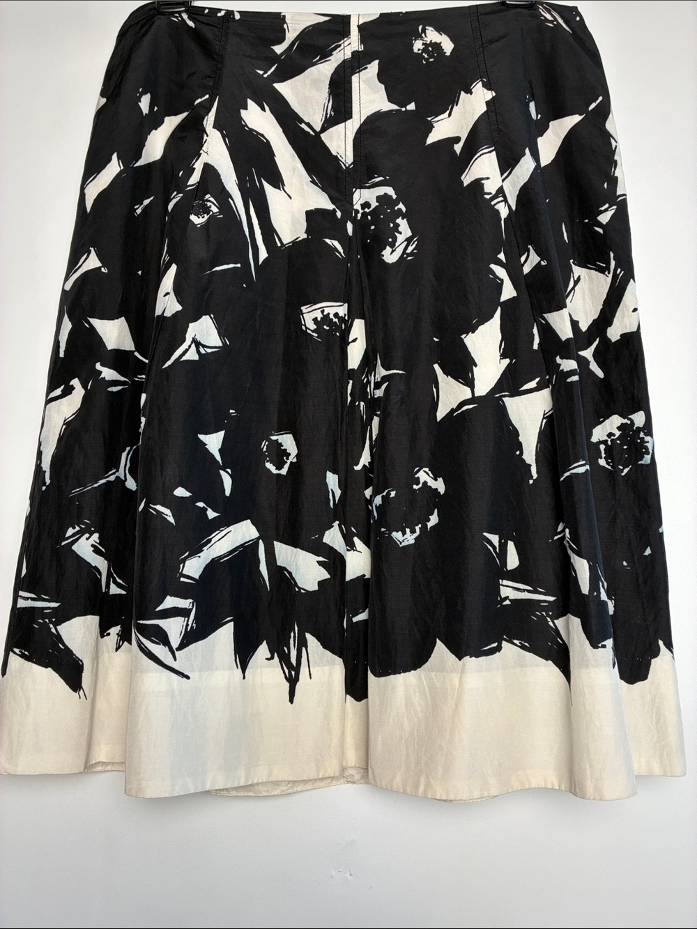 Banana Republic Silk Black & White Floral A-Line Skirt
